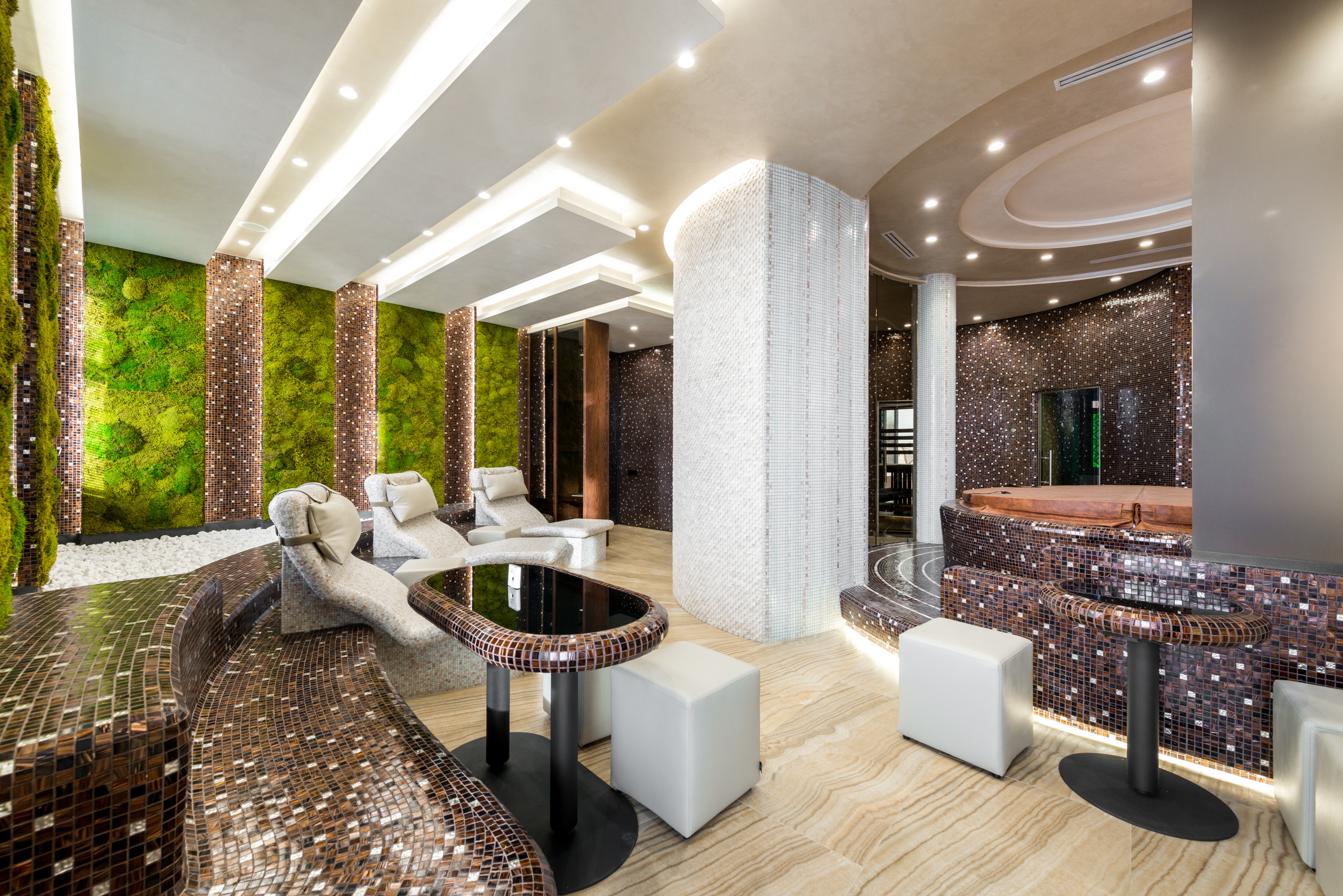 Indoor Salon Picture